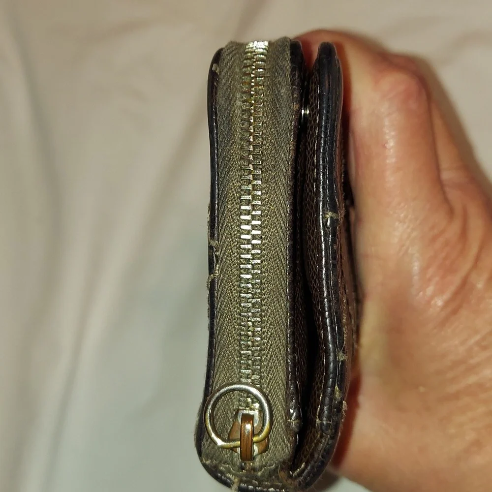 Chanel Wild Stitch Chocolate Brown long zip wallet🤎🤎 Authentic!
